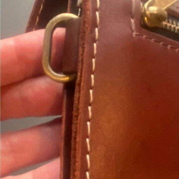 Portland Leather ENVELOPE CONVERTIBLE CROSSBODY and matching mini envelope walle - Picture 9 of 11